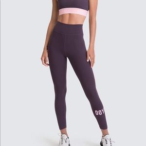 NWT! Stretch Lite Leggings
